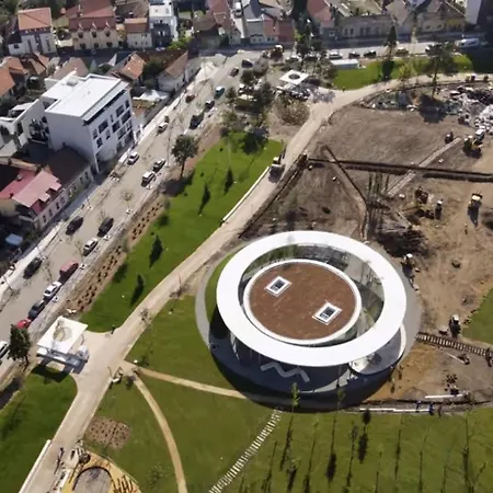 Amy Urban Retreat Withunderground Parking Cluj-Napoca